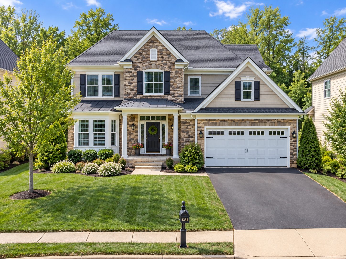 A Northern Virginia home in the daytime with no holiday lighting.